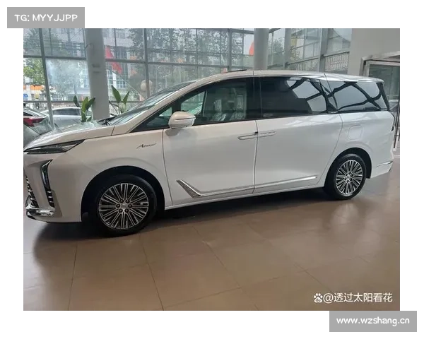 全新别克GL8混动版上市，内饰配置升级+7座布局，续航1420公里！